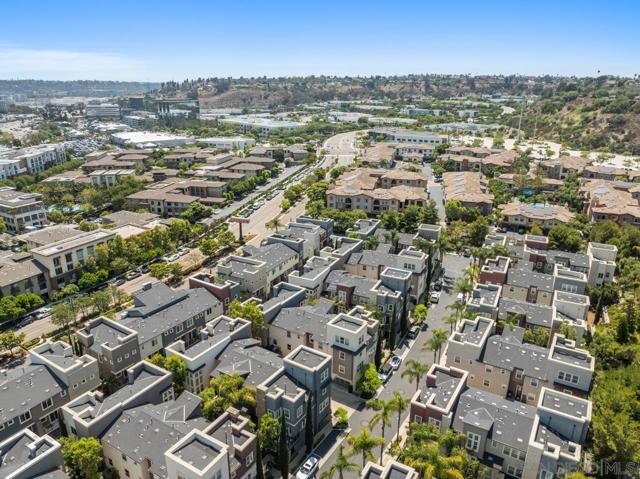 7839 Inception Way, San Diego CA: https://media.crmls.org/mediaz/e1d91866-4ea7-425d-aacb-48fc10efc9bd.jpg