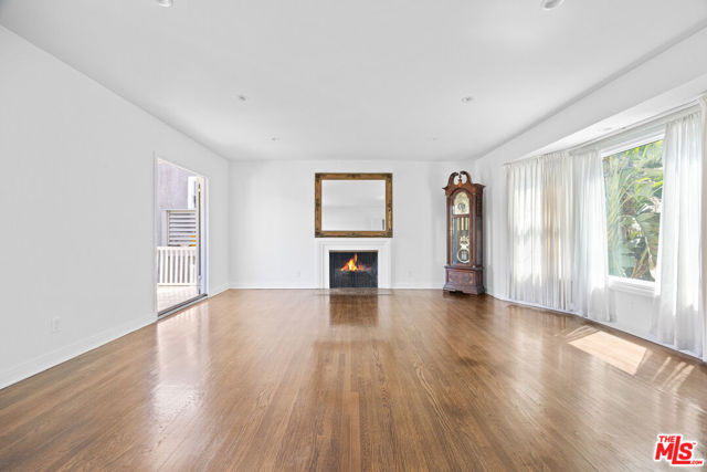 2411 St George Street, Los Angeles CA: https://media.crmls.org/mediaz/e1d9875f-ccb0-466b-bede-72c004ada55f.jpg