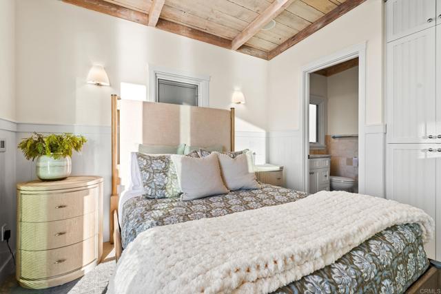 Detail Gallery Image 18 of 60 For 1615 Ocean Front St, San Diego,  CA 92107 - 2 Beds | 2 Baths