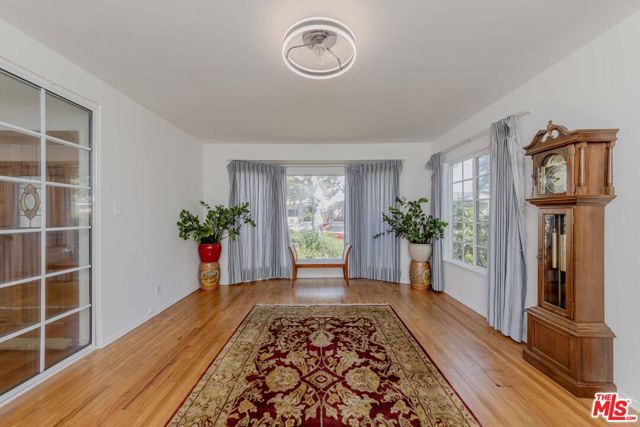 11210 Mcdonald Street, Culver City CA: https://media.crmls.org/mediaz/e1d9d269-e134-4d83-8e02-bb3a7c9efcdf.jpg