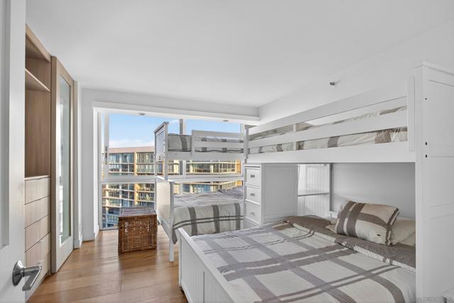 1810 Avenida Del Mundo, Coronado CA: https://media.crmls.org/mediaz/e1da1e9b-4877-45c5-891f-88dfdb444ffd.jpg