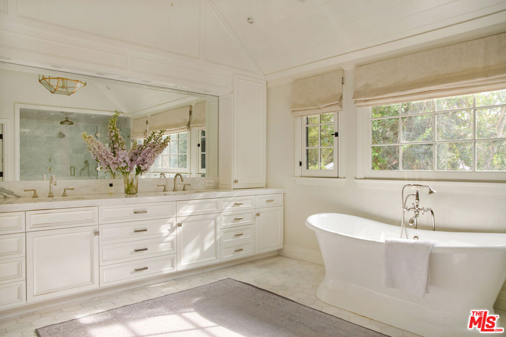 MLS #25485421 image #9