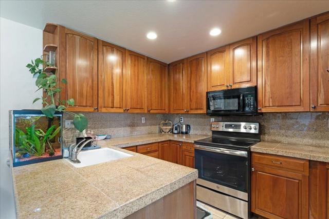 1415 Ruby Court, Capitola CA: https://media.crmls.org/mediaz/e1dab9d8-66bc-45a3-9158-4ed3275143a7.jpg