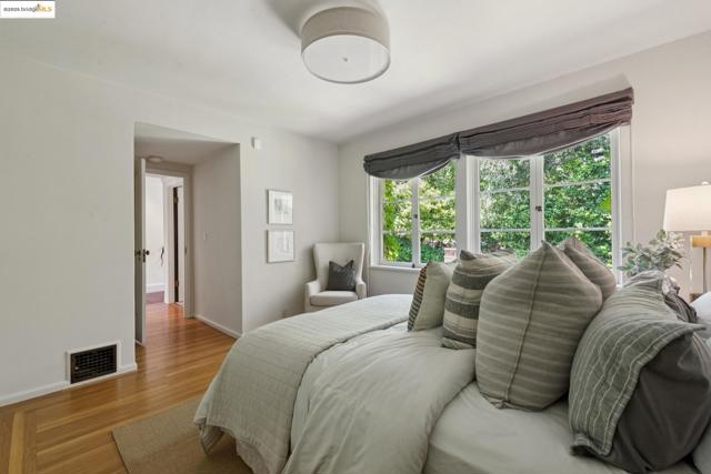 305 The Uplands, Berkeley CA: https://media.crmls.org/mediaz/e1dc24d3-8c86-43a8-a152-417a5979ddd1.jpg