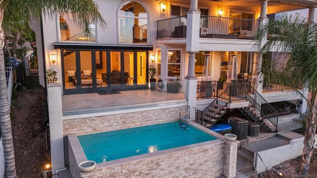 22590 Canyon Lake Drive South, Canyon Lake CA: https://media.crmls.org/mediaz/e1dc5fa2-83bc-4784-b709-d4f7b535c12b.jpg