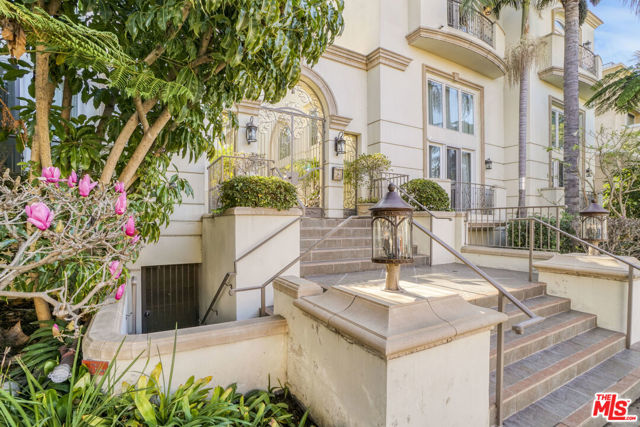 Drew Fenton | 11974 Mayfield Avenue Los Angeles CA | MLS: 7517831