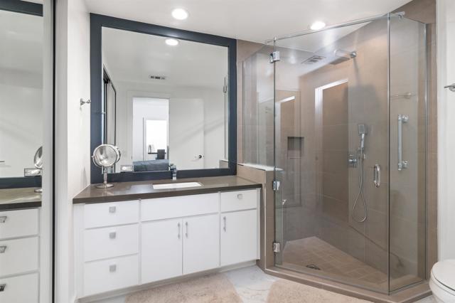 54877 Inverness Way, La Quinta CA: https://media.crmls.org/mediaz/e1dd710a-25df-4a23-b043-512bde4af497.jpg