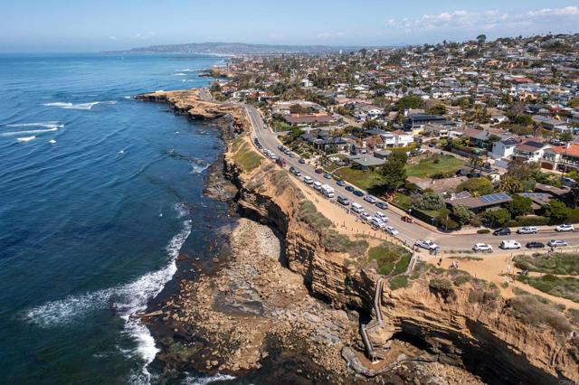 Image 34 of 35 For 741 Sunset Cliffs Boulevard