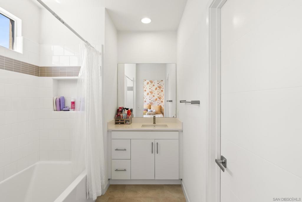 2537 State St. - photo 20