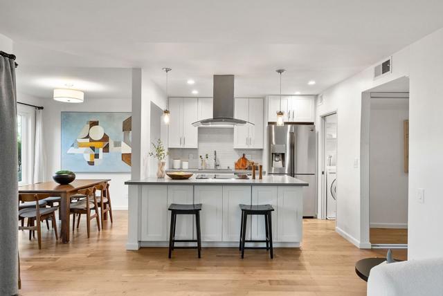 3334 Brittan Avenue, San Carlos CA: https://media.crmls.org/mediaz/e1de2d51-a3dd-4c92-b50d-6d06ebd9a895.jpg