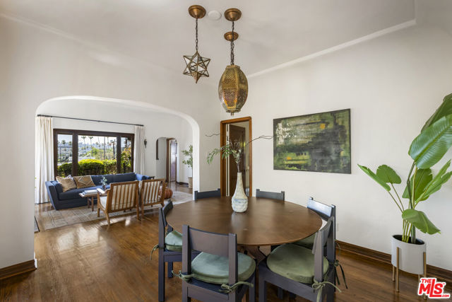 6105 Mount Angelus Drive, Los Angeles CA: https://media.crmls.org/mediaz/e1deb7cf-f268-4974-b6d8-8087e8ba3722.jpg