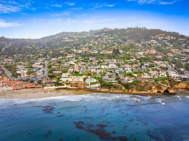 Detail Gallery Image 6 of 60 For 1879 Viking Way, La Jolla,  CA 92037 - 5 Beds | 5/1 Baths