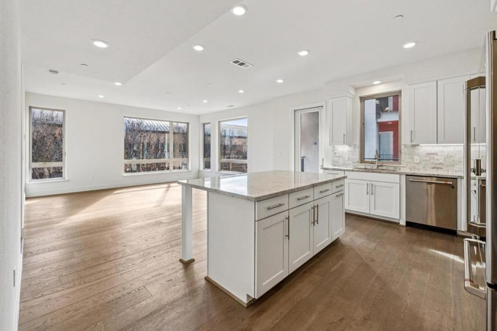 1058 Foster Square Lane #204