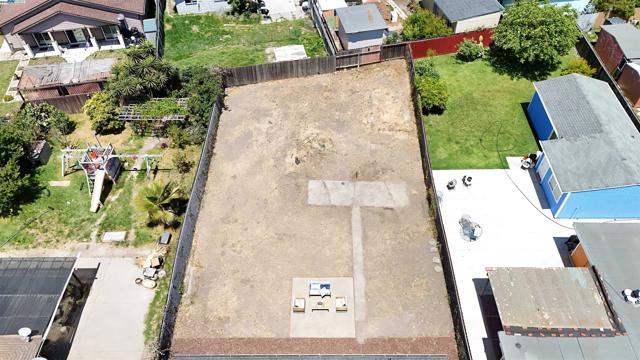 613 Payne Dr, Richmond CA: https://media.crmls.org/mediaz/e1df75f0-973a-4757-b5f4-5620eb78383b.jpg