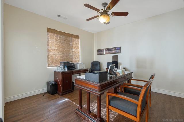 Image 29 of 69 For 2415 Oak Grove Ct