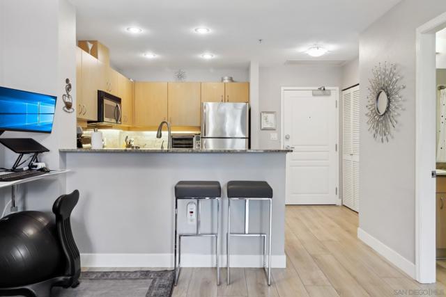 1580 Union St, San Diego CA: https://media.crmls.org/mediaz/e1dff3f9-9439-4339-810e-f06be7f4ad1b.jpg