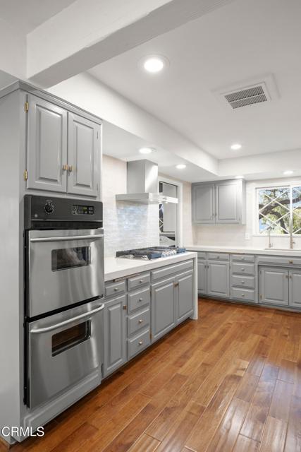 1990 Valley Meadow Drive, Oak View CA: https://media.crmls.org/mediaz/e1e05494-5618-429c-aaa4-8f71d69990f0.jpg