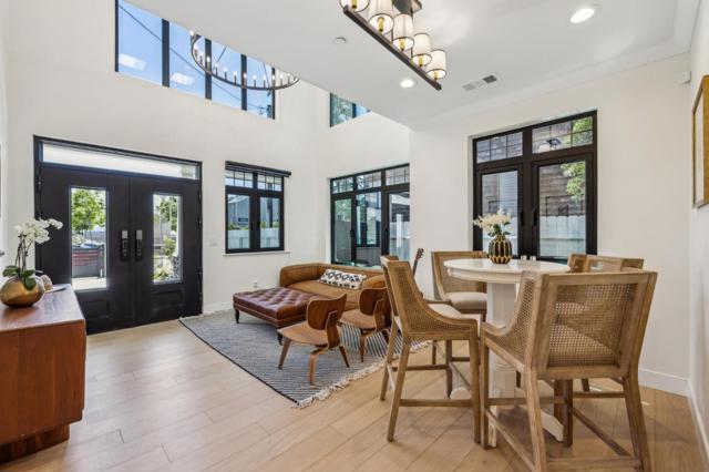 546 Oxford Avenue, Palo Alto CA: https://media.crmls.org/mediaz/e1e1097e-4b14-49c7-918c-d423e53d477b.jpg