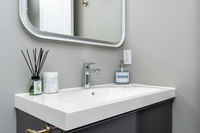3550 Lebon Dr, San Diego CA: https://media.crmls.org/mediaz/e1e1c3fe-d462-482a-87d7-2995f6473d46.jpg