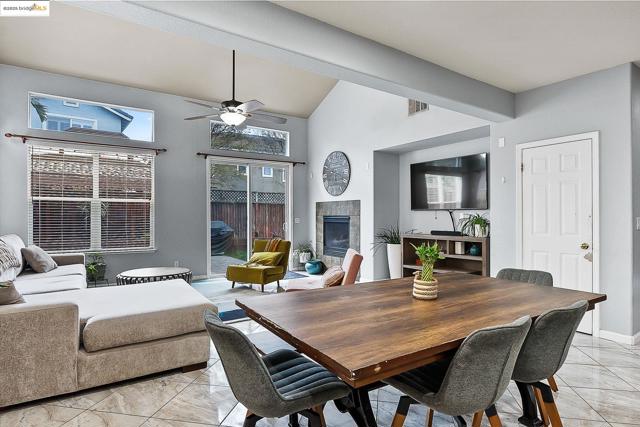 3551 Keystone Loop, Discovery Bay CA: https://media.crmls.org/mediaz/e1e1c6e1-d1eb-4920-a369-df008dde84de.jpg
