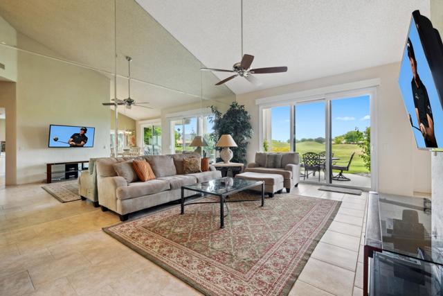 54836 Inverness Way Way, La Quinta CA: https://media.crmls.org/mediaz/e1e26a52-79a6-40b7-b34a-17bbce724012.jpg