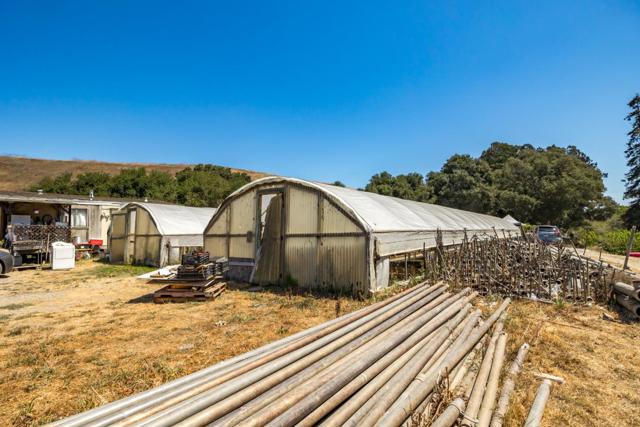 250 Old Chittenden Road, Watsonville CA: https://media.crmls.org/mediaz/e1e2fbcf-88c4-4bcf-a416-f99be65f966a.jpg
