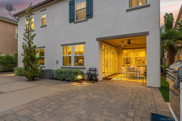 12712 Cloudbreak Ave, San Diego CA: https://media.crmls.org/mediaz/e1e3725b-8649-4495-902e-59d22b0fd8ef.jpg