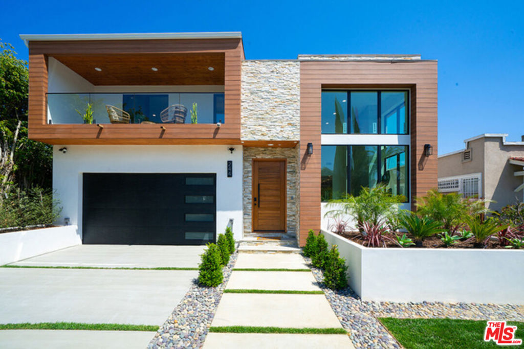 244 S Gramercy Place