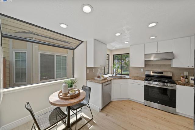 3664 Thrush Terrace, Fremont CA: https://media.crmls.org/mediaz/e1e45188-37b8-429a-8a9f-9b449ec7d1b7.jpg