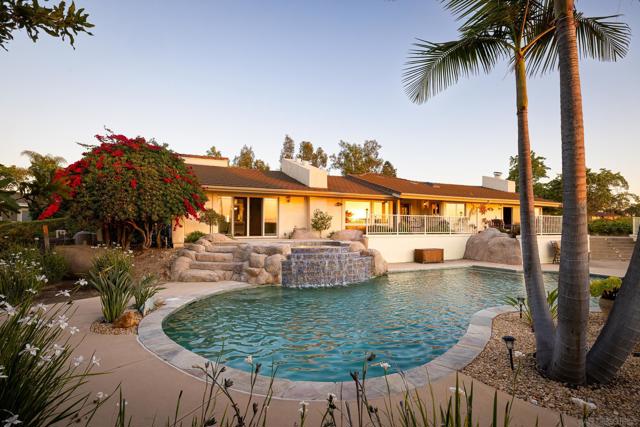 13671 Orchard Gate Rd, Poway CA: https://media.crmls.org/mediaz/e1e4d2fe-2ceb-4c1e-88ce-5ef4526aa99b.jpg