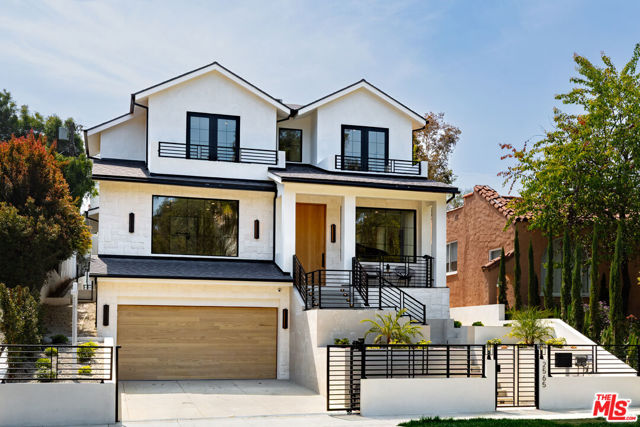 2565 Patricia Avenue, Los Angeles CA: https://media.crmls.org/mediaz/e1e4dea4-f6d6-4244-b0e4-ec9bac920f1e.jpg
