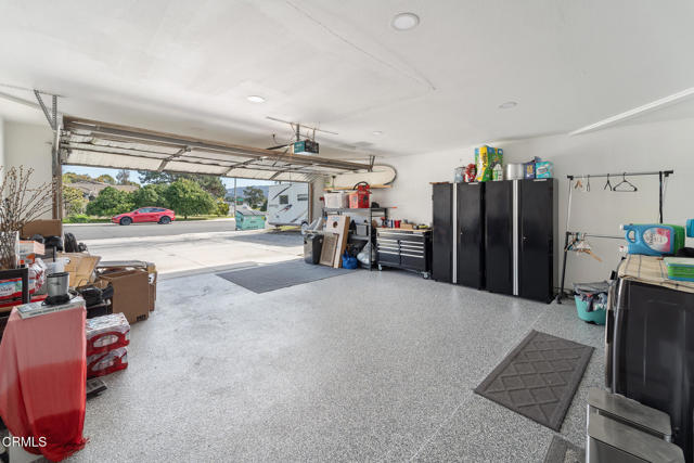 93 Flora Vista Avenue, Camarillo CA: https://media.crmls.org/mediaz/e1e4febd-5f87-44a6-8187-d2681f530d50.jpg