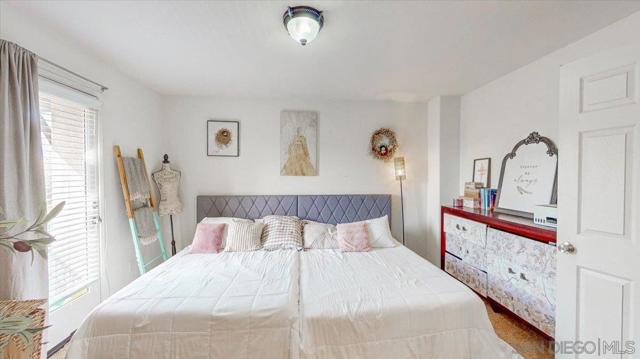 1518 Caminito Soria, Chula Vista CA: https://media.crmls.org/mediaz/e1e5c06e-50f4-4a7b-86ae-ecb38087163e.jpg