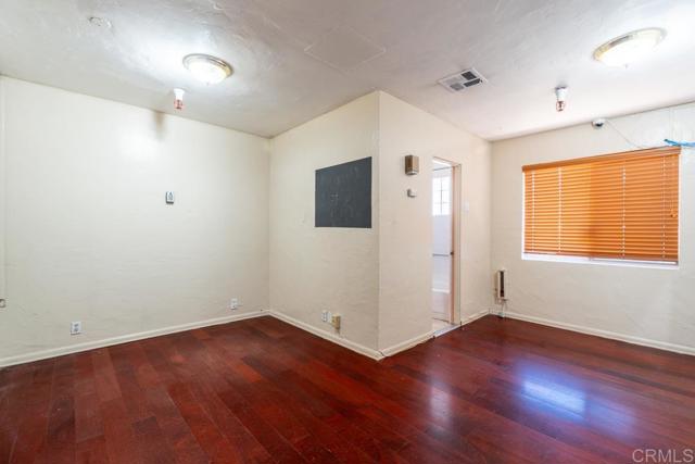 9780 Dunbar Ln Lane, El Cajon CA: https://media.crmls.org/mediaz/e1e5e811-ef1b-4e77-9140-4fbefe0e85fb.jpg