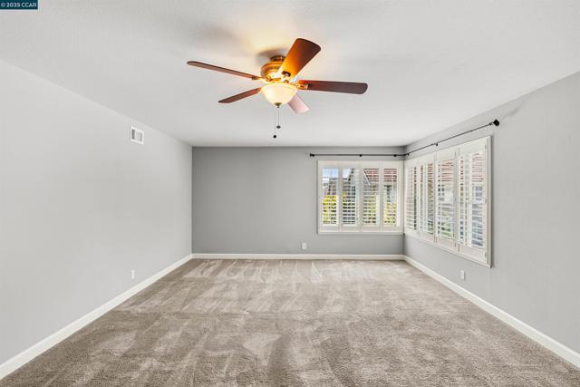 4403 Winterberry Ct, Concord CA: https://media.crmls.org/mediaz/e1e60653-c1f4-4430-a00f-1145fa175014.jpg