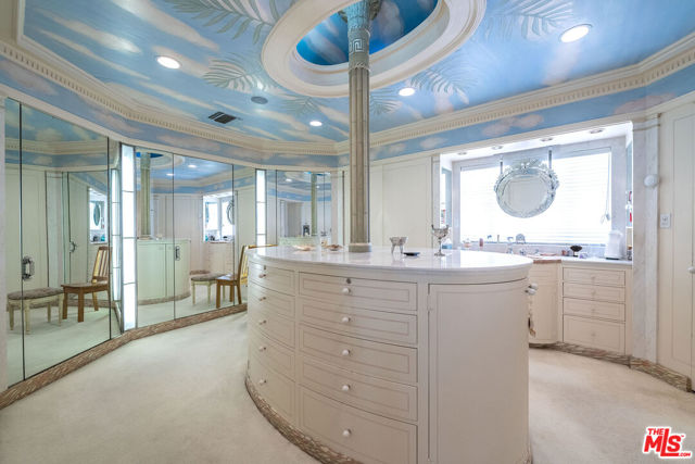 11080 Chalon Road, Los Angeles CA: https://media.crmls.org/mediaz/e1e6706a-cf9e-4466-b001-c9d344acbaf9.jpg