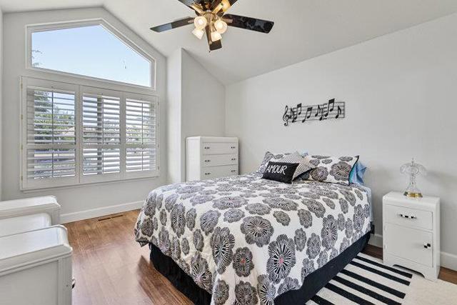 5636 Sundown Lane, Tres Pinos CA: https://media.crmls.org/mediaz/e1e6c35a-56bc-458a-867e-d9fe7874063e.jpg