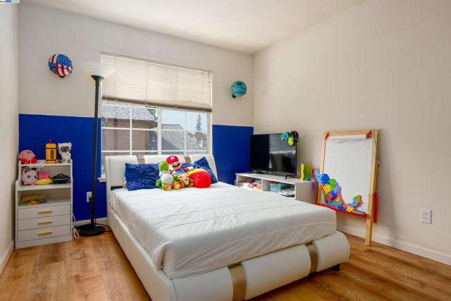 7691 Church Street, Gilroy CA: https://media.crmls.org/mediaz/e1e7632d-2bbd-4097-9c96-06dcfdfc940f.jpg