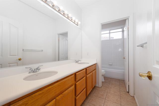 Image 26 of 35 For 3682 Torrey View Ct