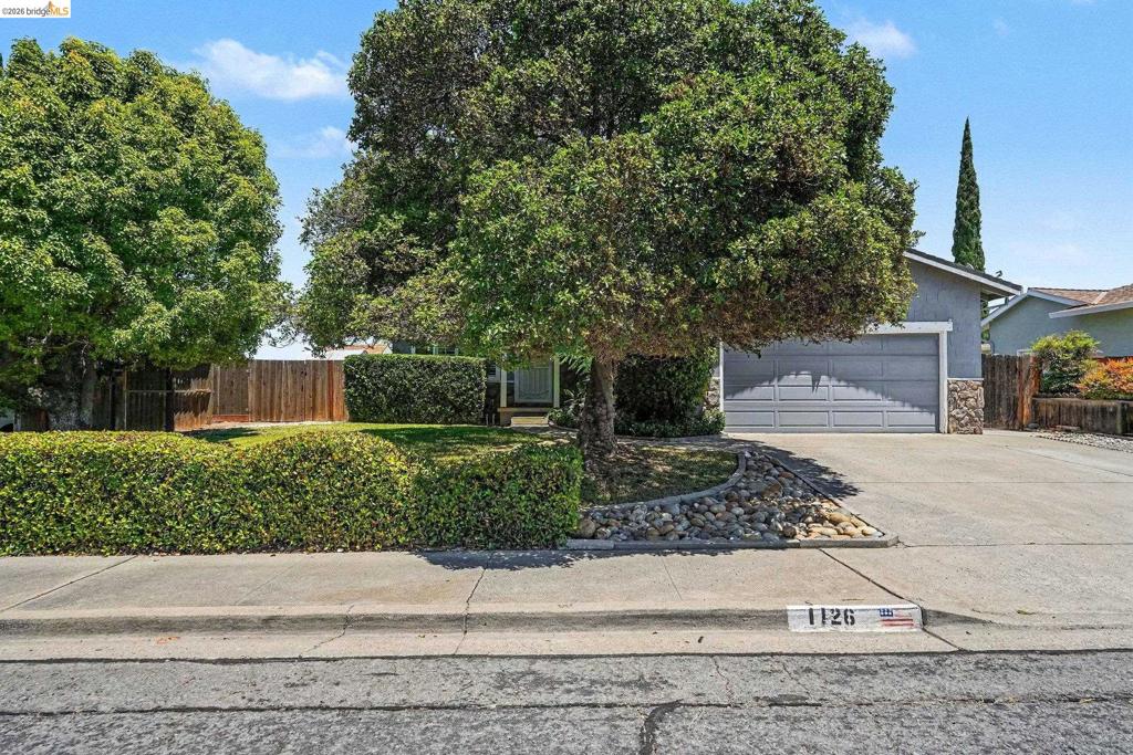 1126 Mission Dr