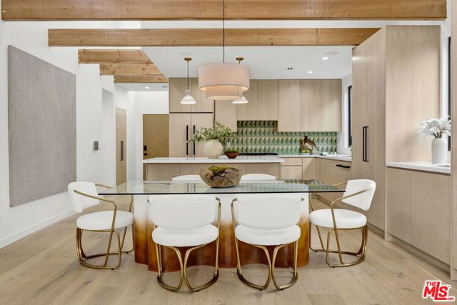 12469 Greene Avenue, Los Angeles CA: https://media.crmls.org/mediaz/e1e86aaa-52db-4630-b983-c09d76ed08ee.jpg