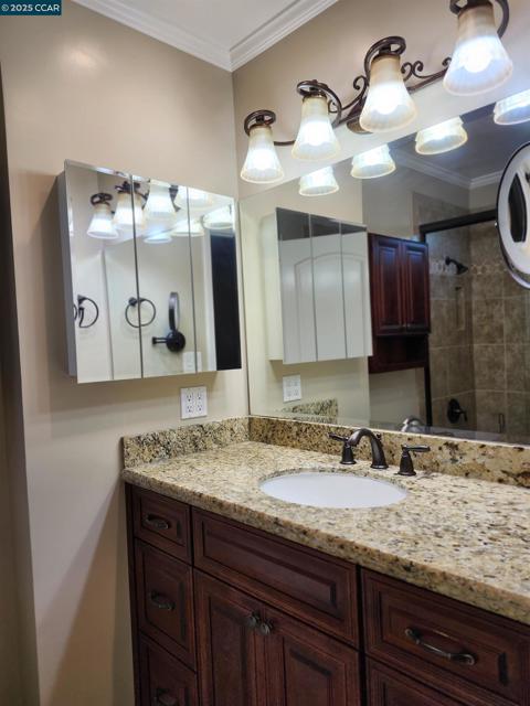 312 Wildcroft Dr, Martinez CA: https://media.crmls.org/mediaz/e1e8a7b4-1c12-4d7e-b105-8bd85ae6c0e9.jpg