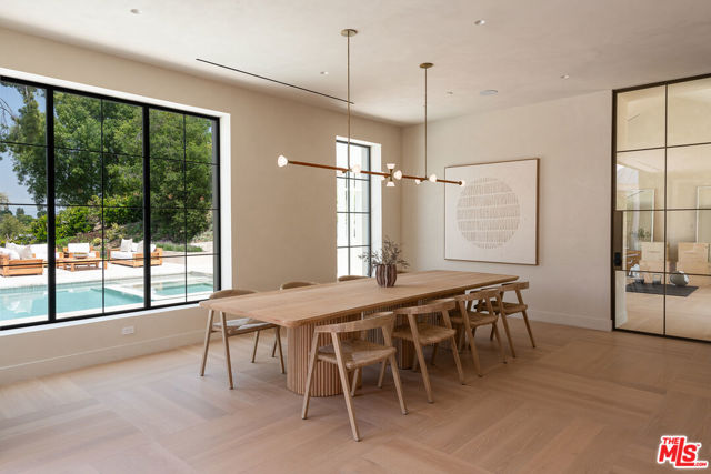 24172 Lupin Hill Road, Hidden Hills CA: https://media.crmls.org/mediaz/e1e9027b-0037-45fe-be83-d8907813c2b7.jpg