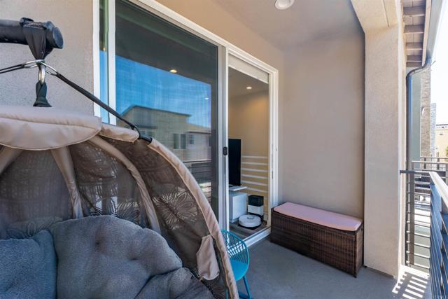 Detail Gallery Image 11 of 63 For 10416 Adamson Way, San Diego,  CA 92126 - 3 Beds | 3/1 Baths