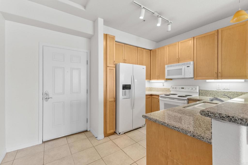 330 J Street - photo 6