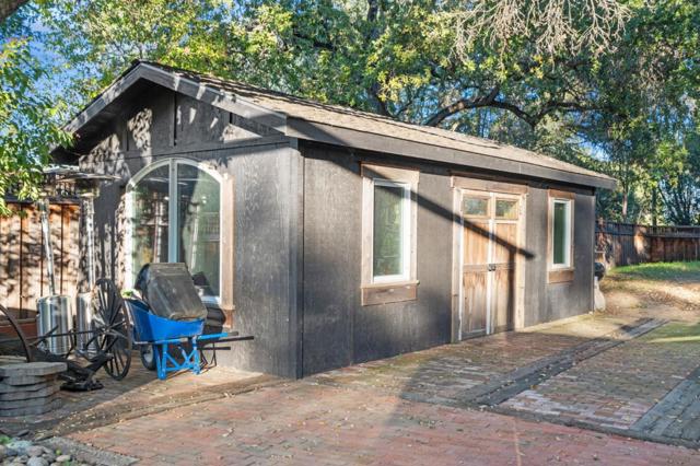 19050 Camino Barco, Saratoga CA: https://media.crmls.org/mediaz/e1ea1513-e36f-4b81-95d8-250c5329b830.jpg