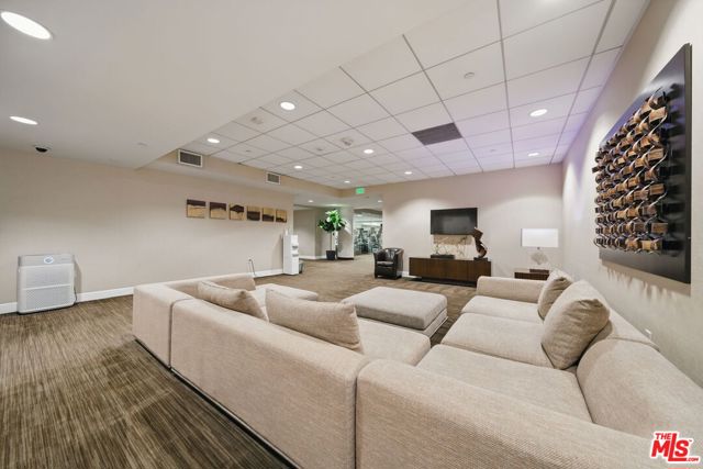 3223 W 6th Street, Los Angeles CA: https://media.crmls.org/mediaz/e1ea296c-66cc-49a2-b094-ba4caaa49352.jpg
