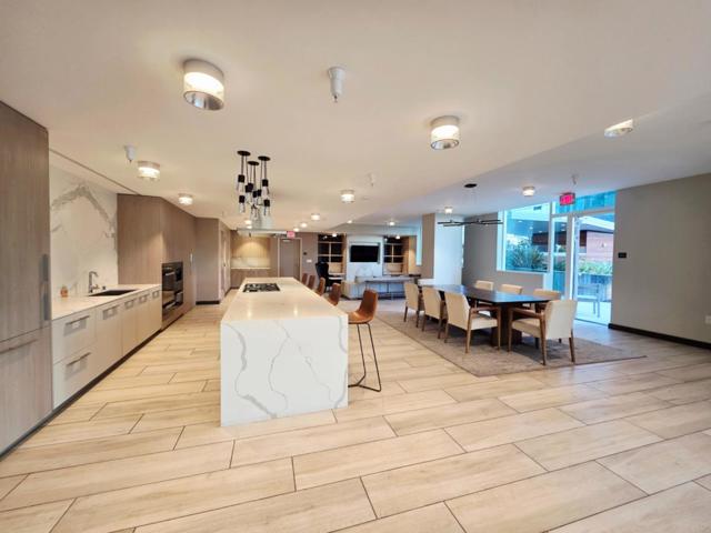 188 W Saint James Street, San Jose CA: https://media.crmls.org/mediaz/e1ea80db-c757-47a6-befb-88ed4f649871.jpg