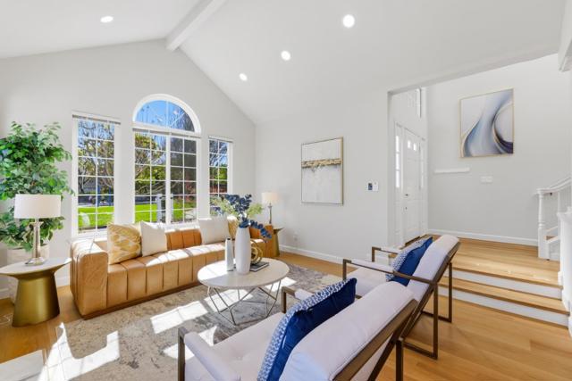 800 Fountain Park Lane, Mountain View CA: https://media.crmls.org/mediaz/e1eb6995-164c-4234-a962-05e22be7f177.jpg