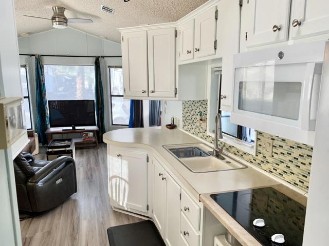 Image 14 of 68 For 74711 Dillon Rd Spc 962